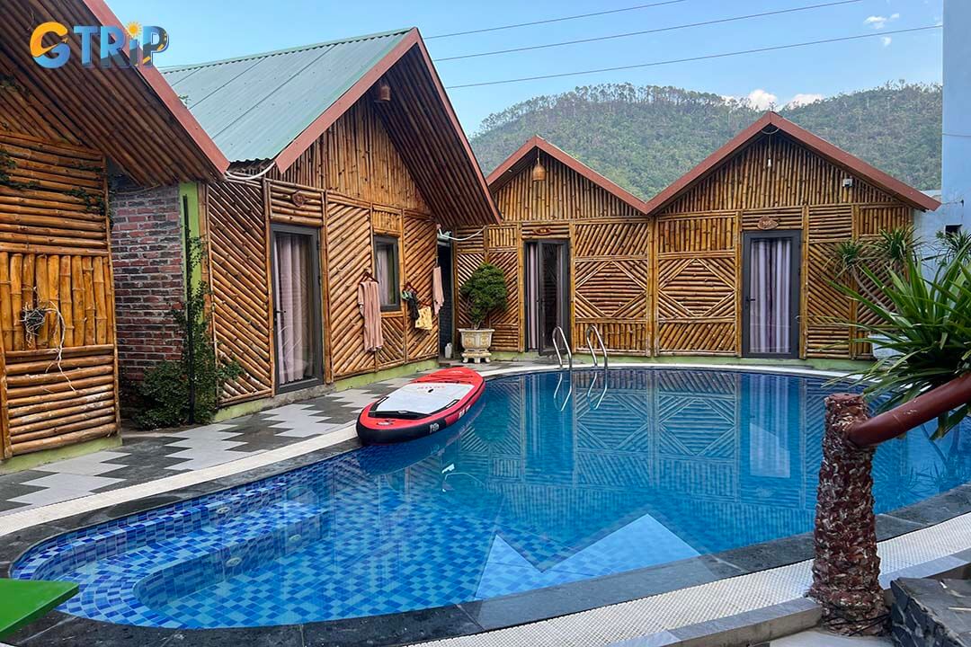 Cat Ba Rustic Homestay offers a cozy retreat with free wifi, private bathrooms, a shared kitchen, and bike rentals, just 9 km from Ben Beo Harbour and Cannon 