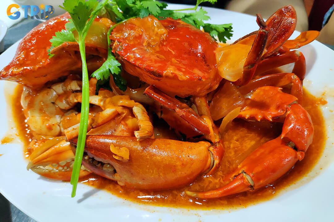 Cham Islands offer a rich culinary experience with fresh seafood, wild forest vegetables, and unique local specialities