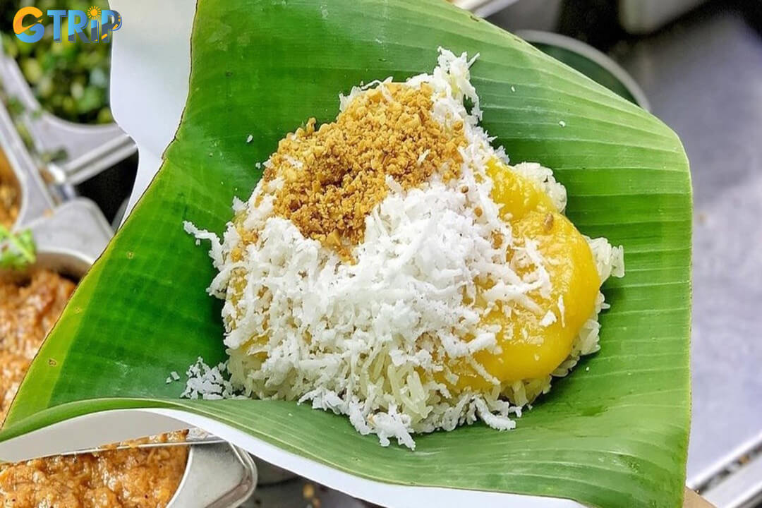 Chinatown’s desserts bring a sweet finish with refreshing herbal soups, rich sticky rice custard, and playful fish-shaped ice cream