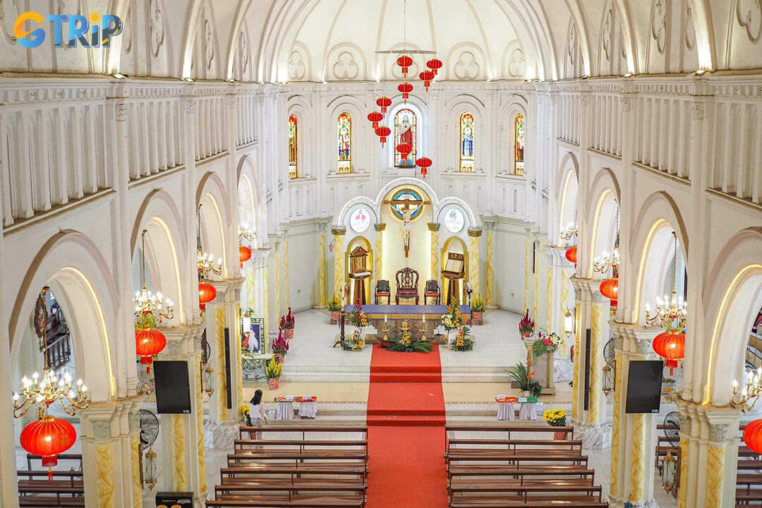 Cho Quan Church dates back to the 17th century and stands as a lasting Romanesque-Gothic symbol of faith and history
