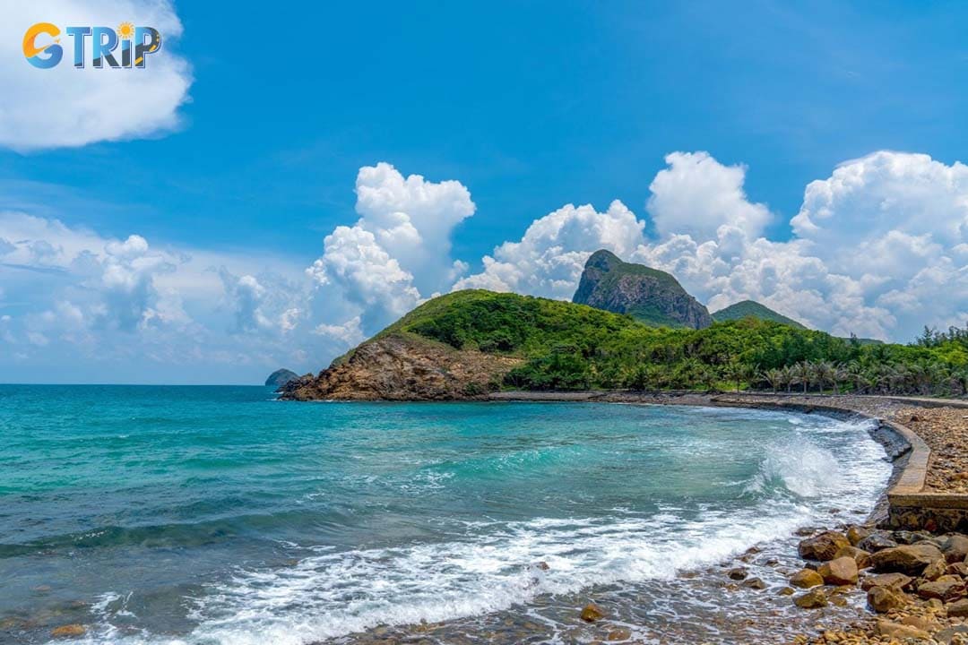 Con Son Island is a protected paradise of pristine beaches, coral reefs, and lush forests that offers a deeply moving blend of history and natural beauty