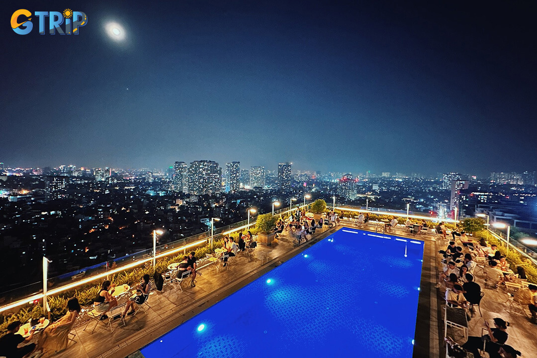 Create unforgettable memories with friends at Trill Rooftop Cafe</i
