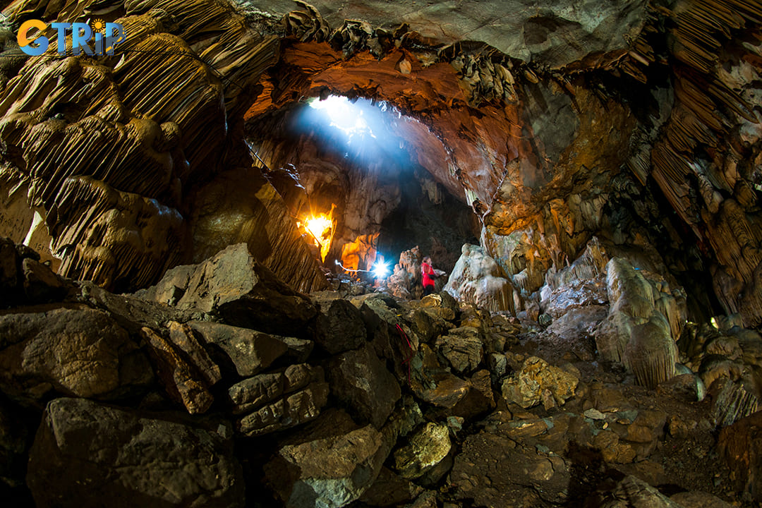 Cultural and mythological significance of Van Trinh Cave