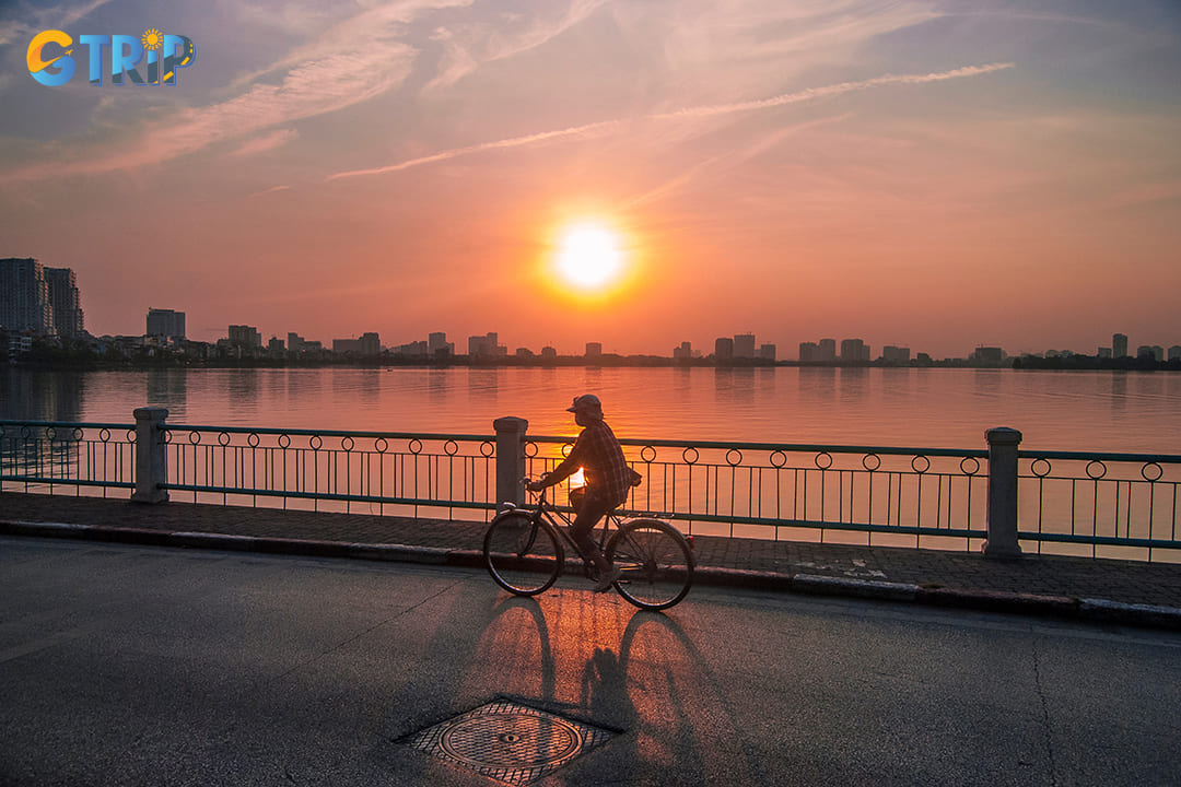 Cycling offers a delightful way to explore Truc Bach Lake and the surrounding areas at a leisurely pace