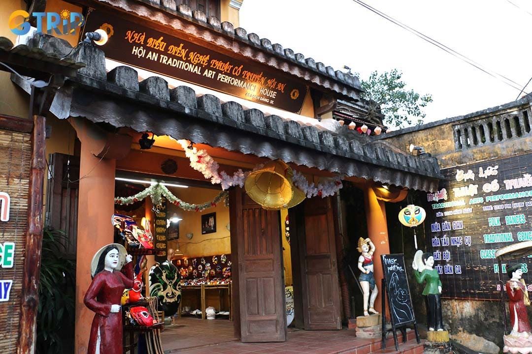 Depending on when you visit, the venue often hosts other cool pop-up workshops