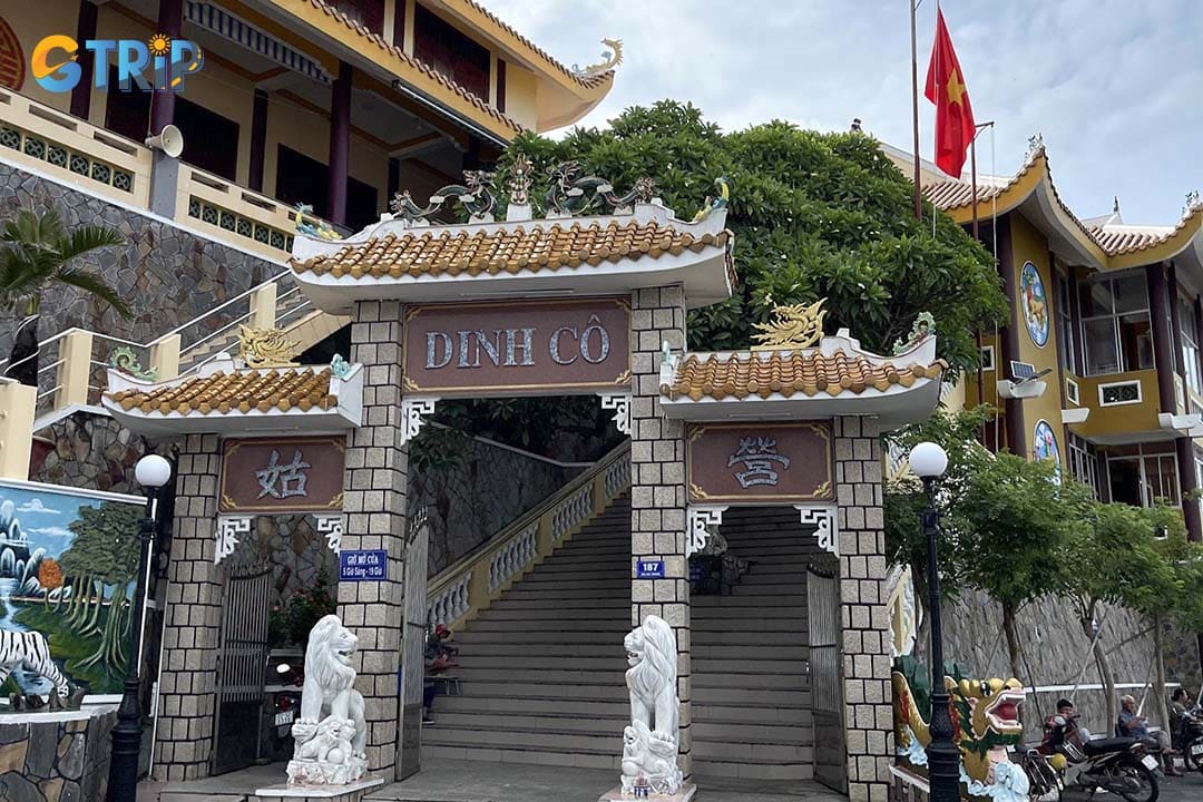 Dinh Co Temple offers a stunning view of the sea