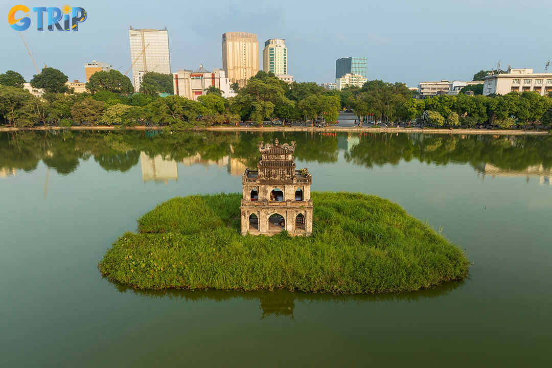 Discover Hanoi's Old Quarter, a vibrant maze of 36 historic streets filled with markets, street food, and timeless charm