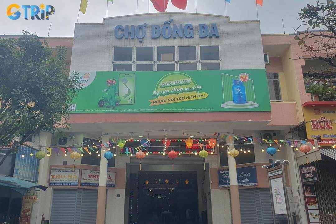 Dong Da Market offers a raw, local glimpse into daily life in Da Nang, where residents gather each morning for fresh produce and authentic neighborhood energy