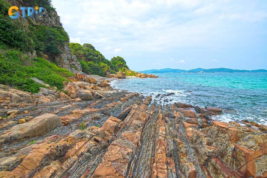 Dragon Claw Stone Beach is a unique and picturesque attraction near Hong Van Beach