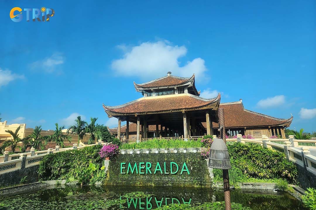 If you are looking for a place of relaxation combined with luxury, come to Emeralda Resort Ninh Binh