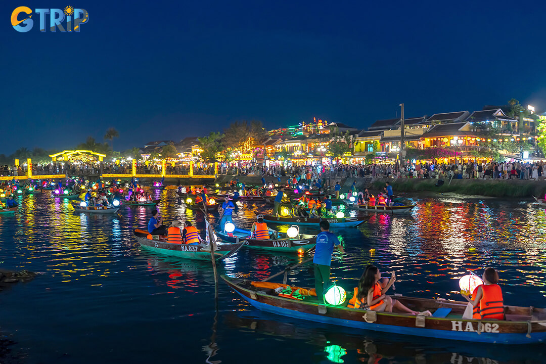 Enjoy a Hoai River cruise from Bach Dang Street at sunset, when glowing lanterns light up the water for a magical and unforgettable experience