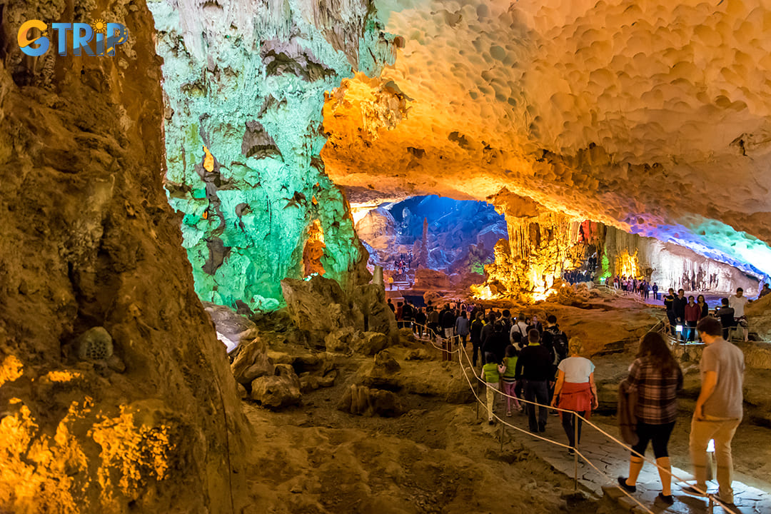 The entrance fee of Sung Sot Cave