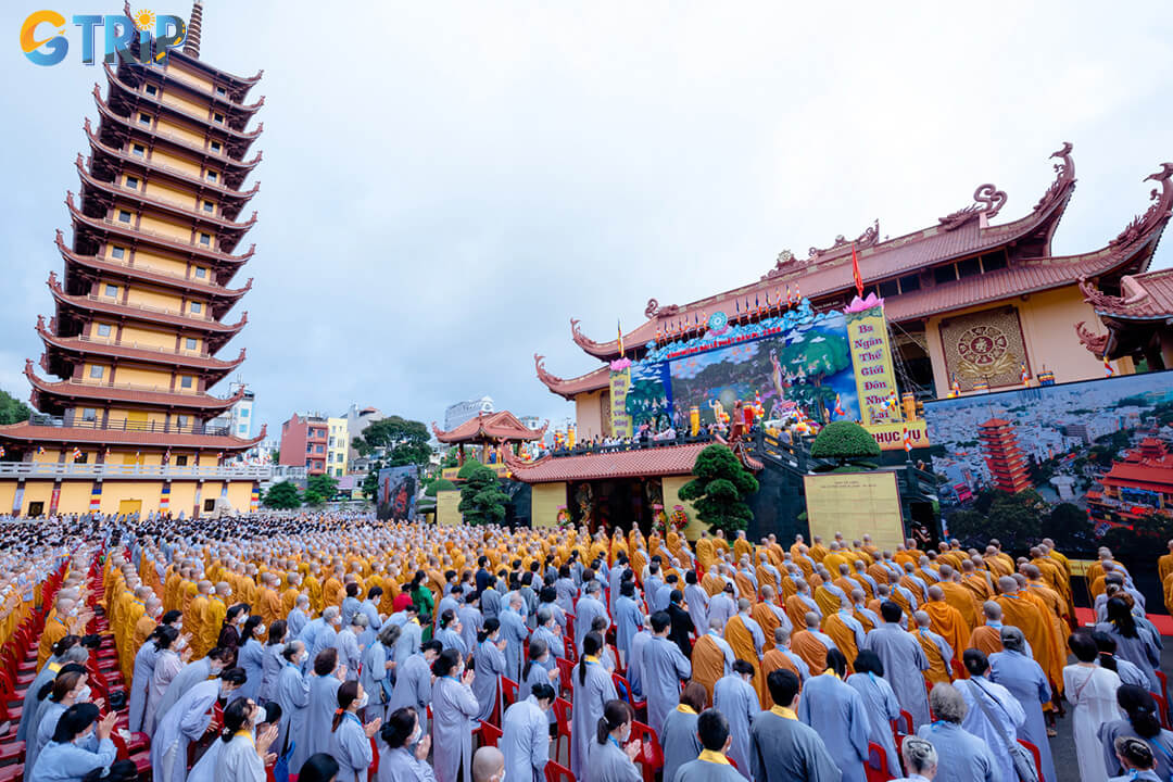 Experience the temple’s liveliest moments during Vesak and Vu Lan Festivals, when thousands gather in a magnificent display of devotion, unity, and joy