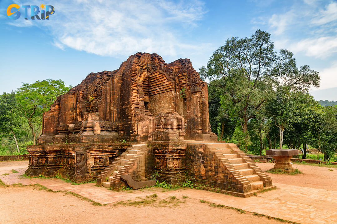 Explore centuries-old structures like Kalan, Gopura, and Mandapa towers, along with the ancient royal road, dating from the 8th to 13th centuries
