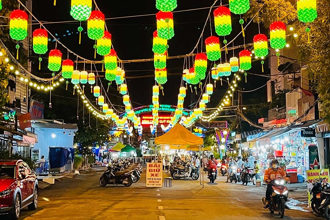 Top 12 Famous Food Streets in Ho Chi Minh City Locals Love