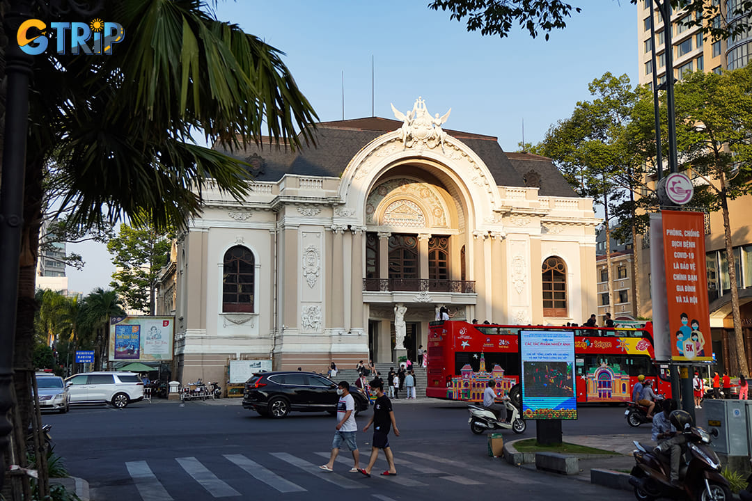 For budget-conscious travelers, public buses offer an affordable way to reach the opera house