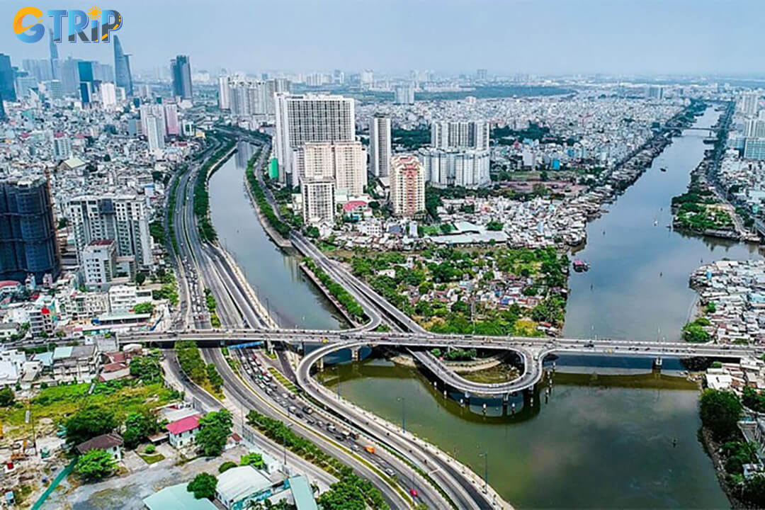Former District 4, a triangular island between the Saigon River and canals, is a historic port turned vibrant residential and culinary hub