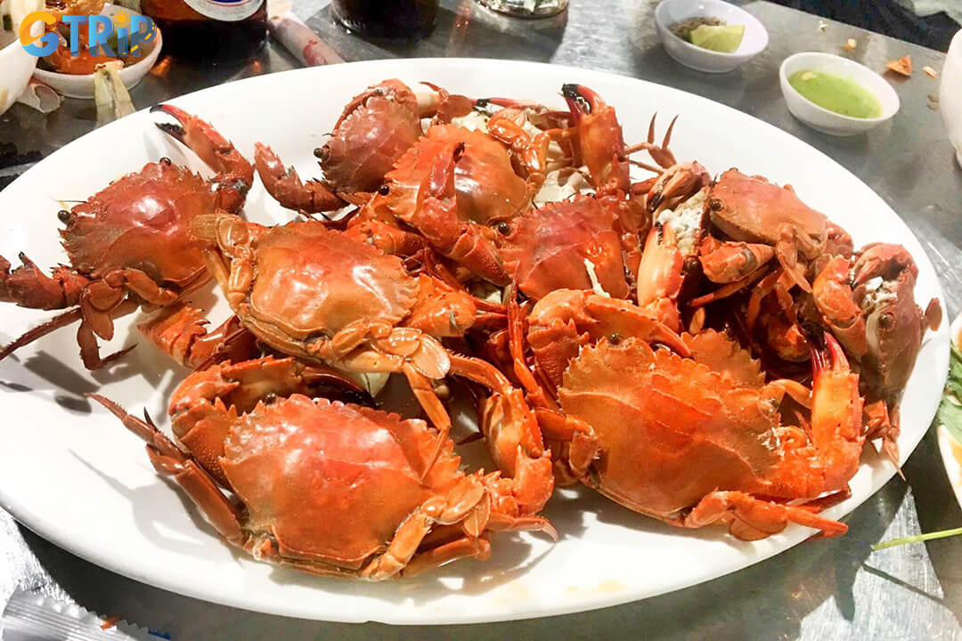 Fresh, locally caught seafood served by the beach makes dining at Bai Ong a simple yet memorable island experience