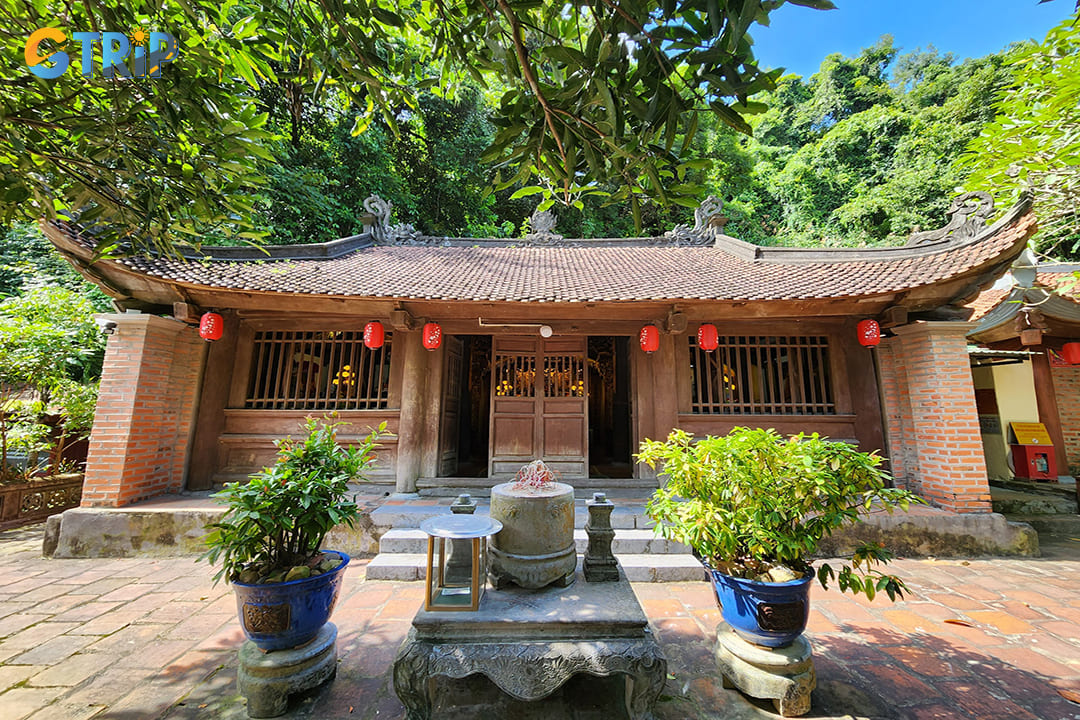 Giai Oan Pagoda stands by the tranquil Giai Oan Stream