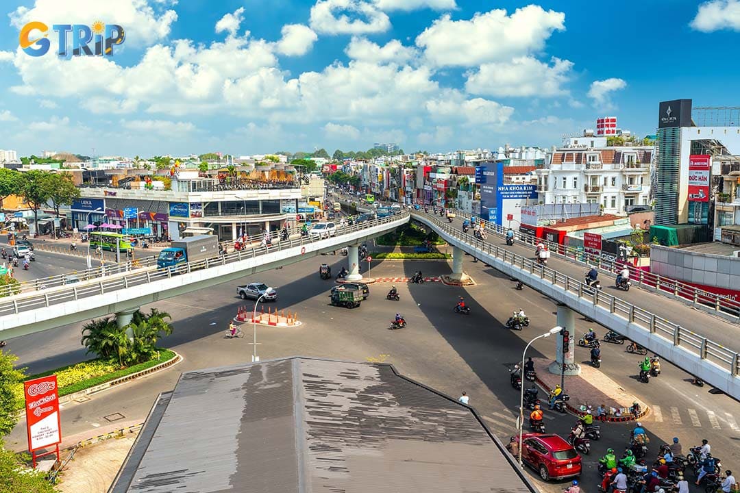 Go Vap District offers a vibrant and authentic glimpse into everyday Saigonese life, with bustling markets, sacred temples, amazing street food, and a lively local atmosphere