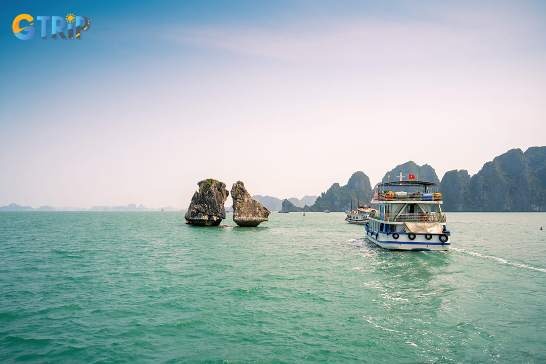 Going by seaplane offers you a view of Fighting Cock Islets