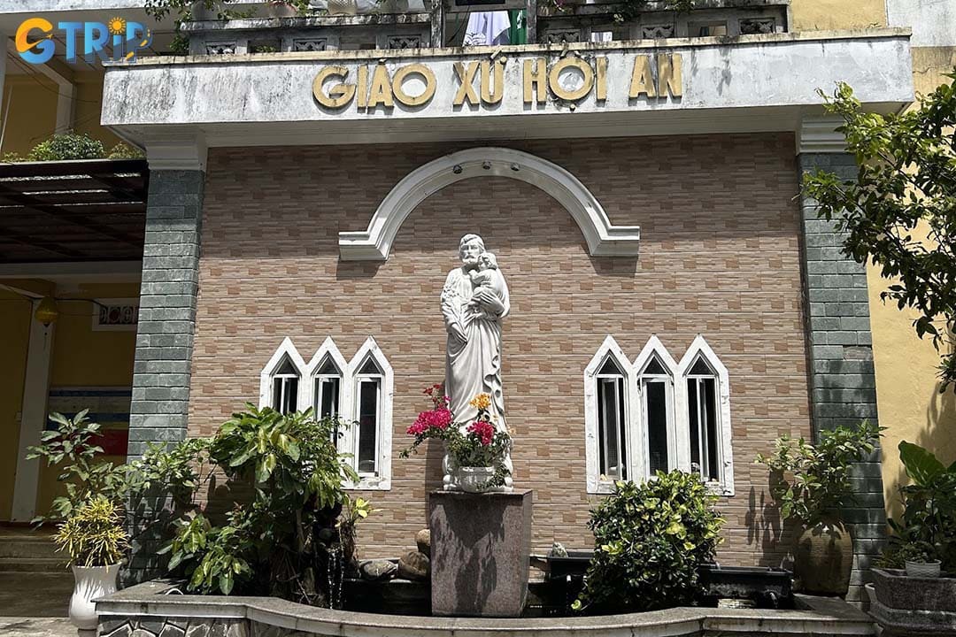 Going to the Hoi An Catholic Church helps you learn about the history of catholicism in Hoi An