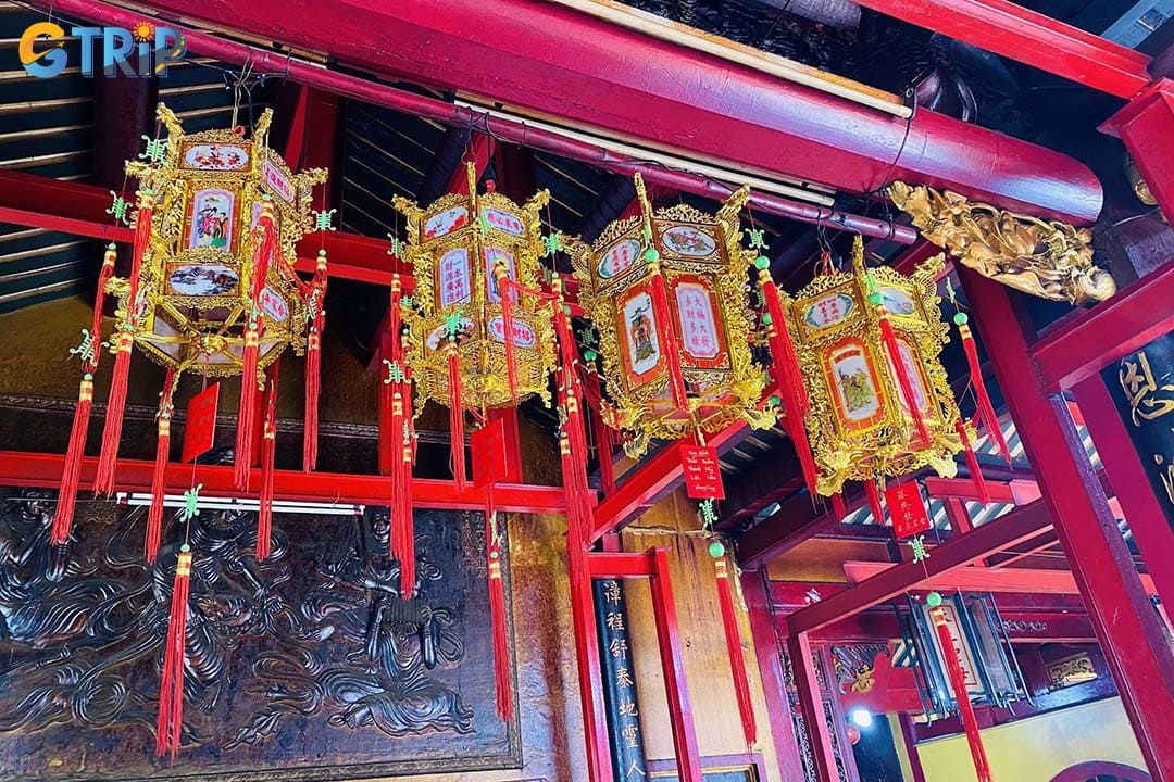 Ha Chuong Assembly Hall offers excellent photography opportunities