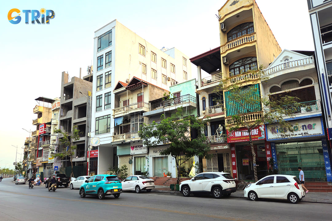 Ha Long City has the best hotels and convenient locations for families