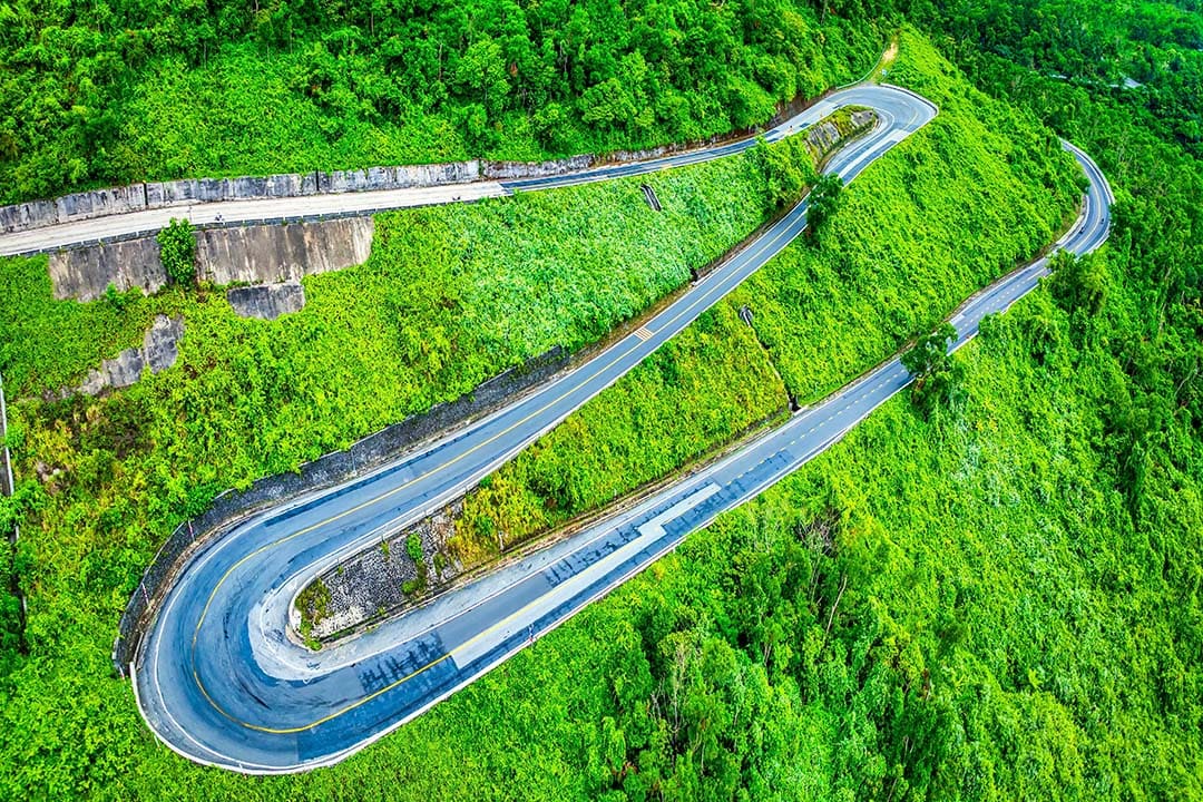 Hai Van Pass: Travel Guide, Things to Do & Best Stops