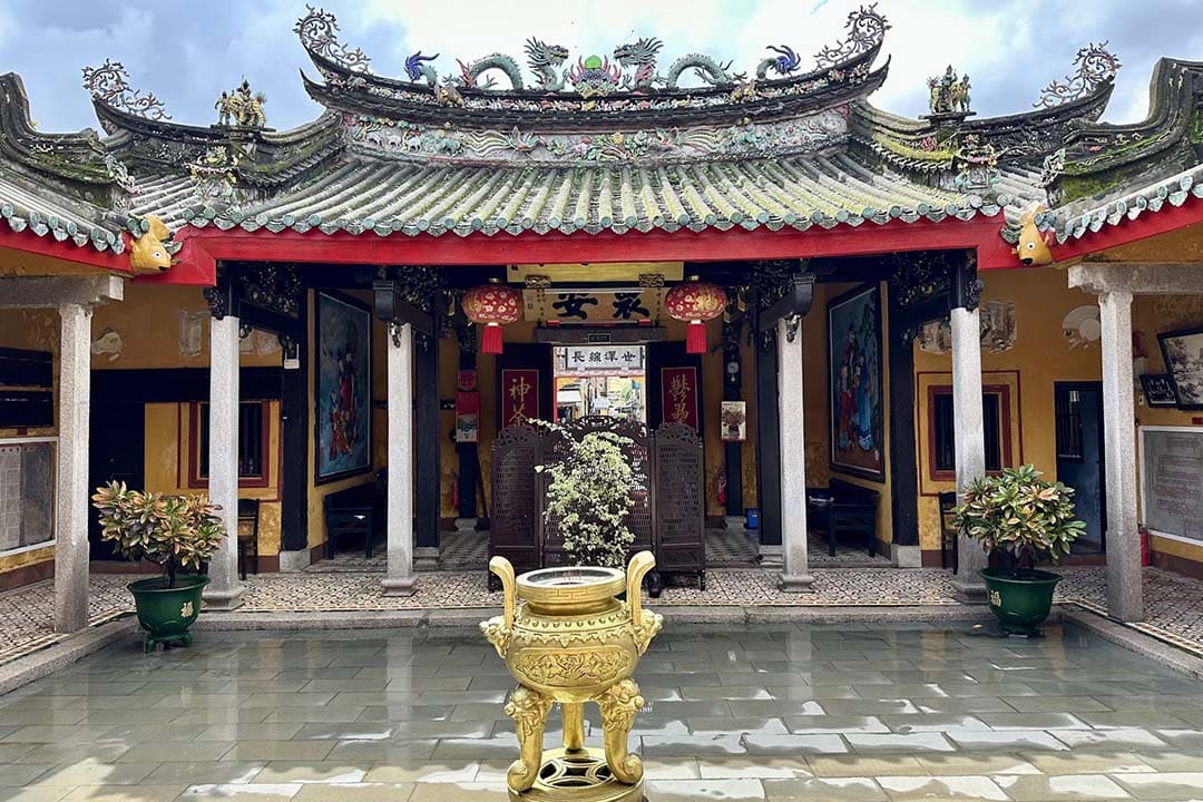 Hainan Assembly Hall in Hoi An: Travel Guide & How to Get There