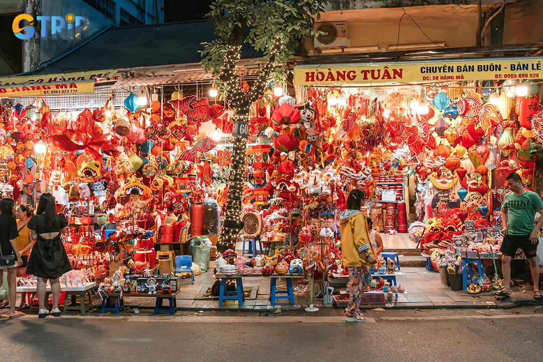 Hang Ma Street is located in the heart of the Hanoi Old Quarter, Hoan Kiem Ward, Hanoi