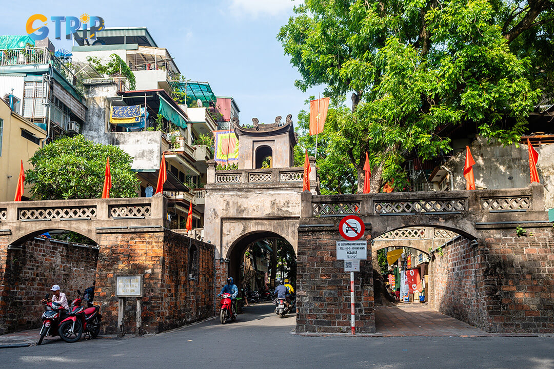 Hanoi’s Old Quarter, with its 13th-century streets, narrow tube houses, and vibrant markets, offers an authentic glimpse into the city’s rich history and daily life