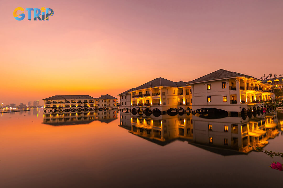 Hanoi’s best hotel season spans October to April, offering cool, dry weather perfect for sightseeing, while summer months trade lower prices for heat and humidity