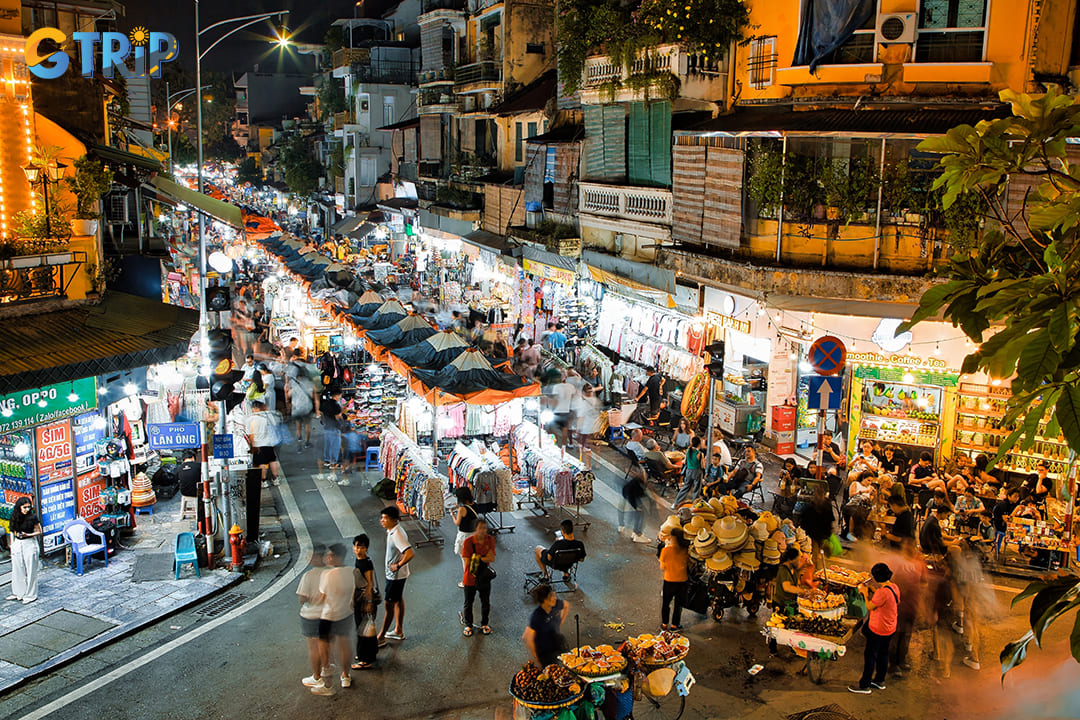 Hanoi's night market creates a vibrant, festive shopping corridor stretching nearly 3 kilometers from Hang Dao Street to the edge of Dong Xuan Market
