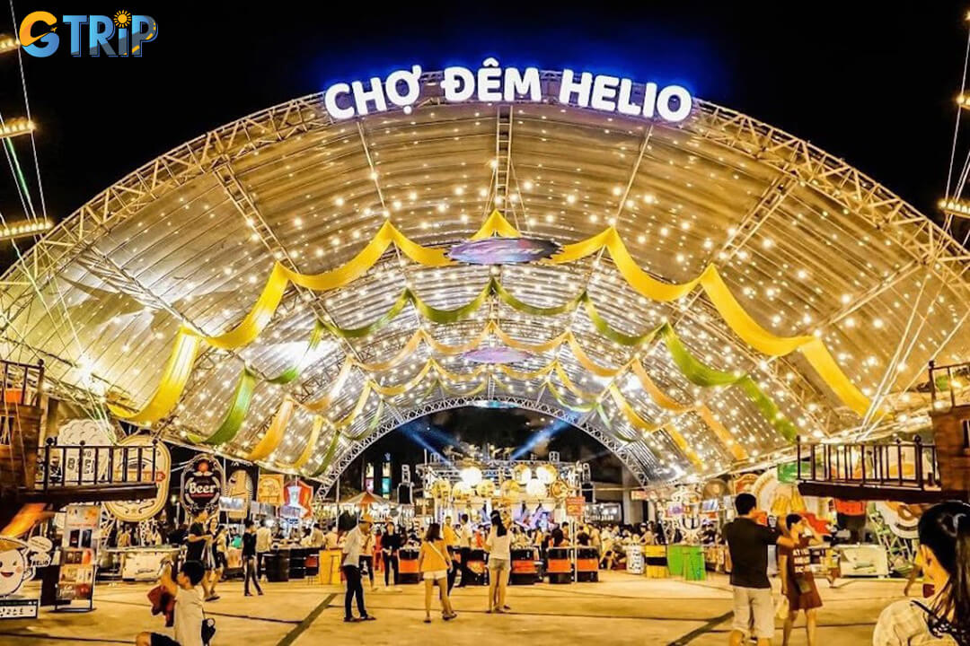 Helio Night Market is a lively food and entertainment hub featuring hundreds of street food stalls, live music, games, and a vibrant festival atmosphere