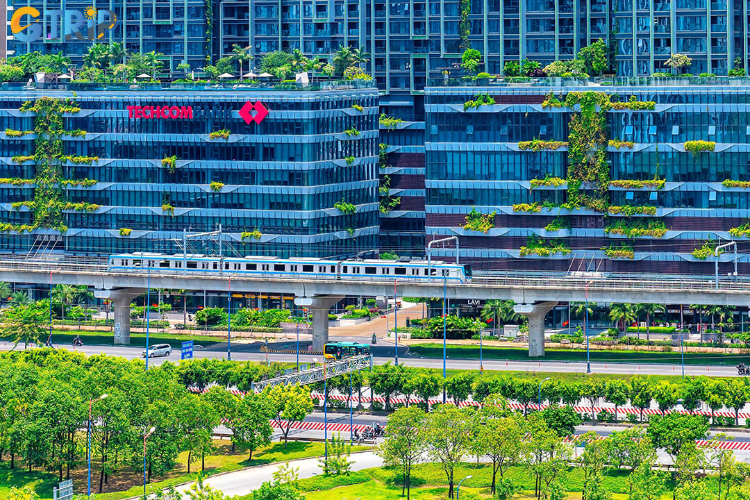 Ho Chi Minh City offers transport options from ride-hailing and taxis to cyclos, motorbike taxis, and buses