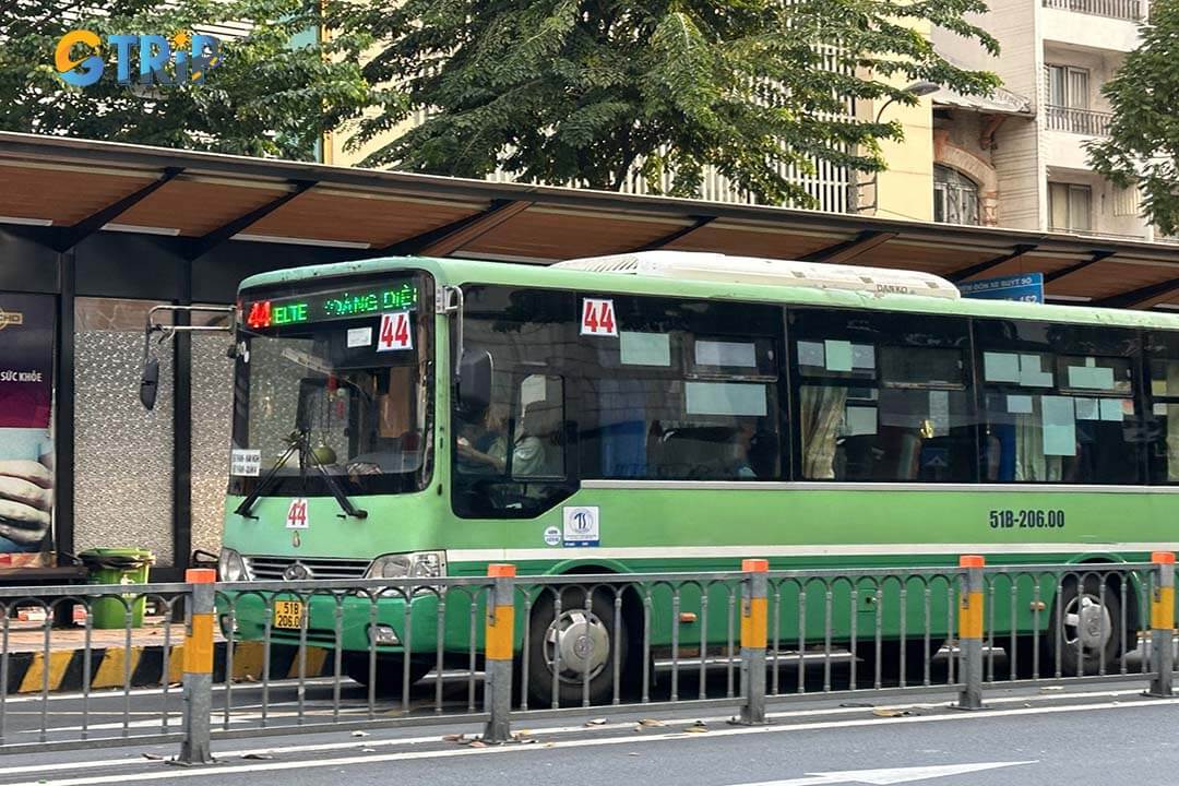 Ho Chi Minh City's affordable bus system offers convenient routes near Saigon Station, connecting key locations like the airport and tourist areas