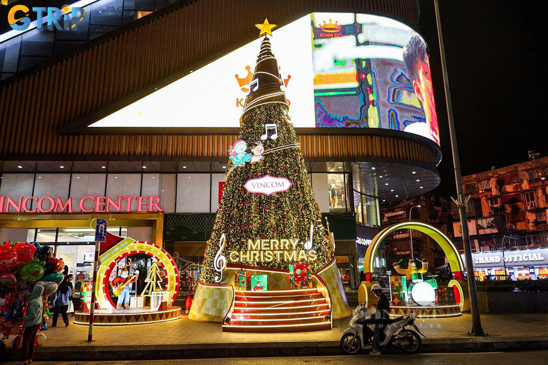 Ho Chi Minh City’s major malls transform into air-conditioned Christmas wonderlands with dazzling displays, festive music, and holiday shopping buzz