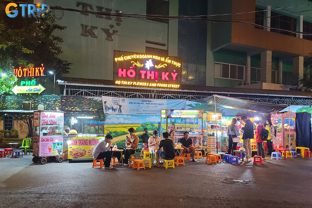 Ho Thi Ky Food Street captures the essence of Saigon’s street food culture, rich flavors, deep history, and a vibrant energy that fills every corner
