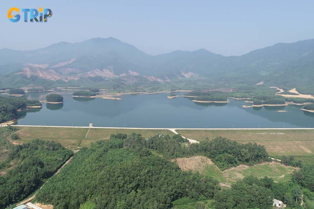 Hoa Trung Lake is 20km west of Da Nang City center, so it takes about a half-day trip to spend time there