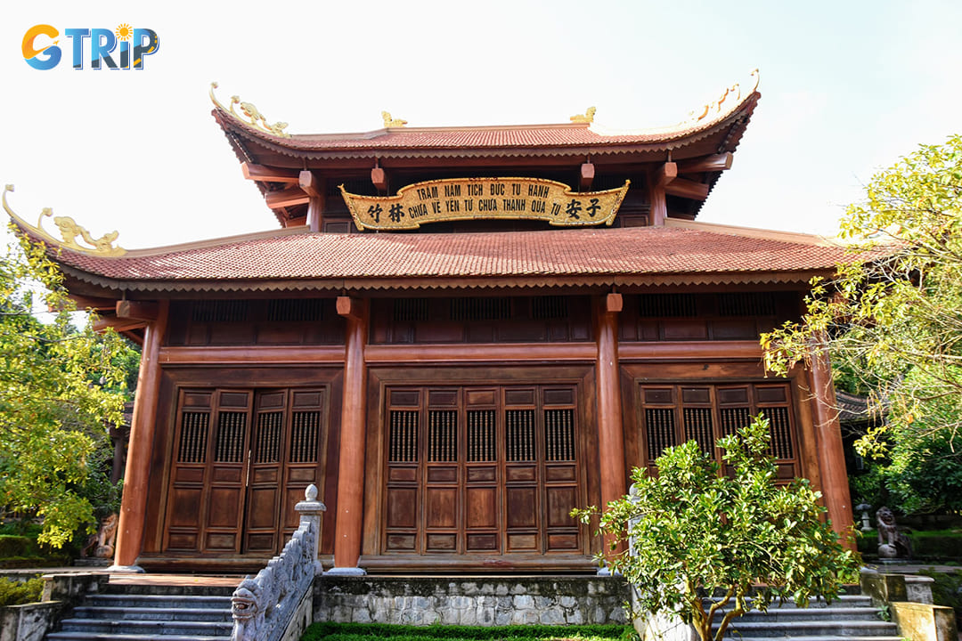 Hoa Yen Pagoda is the largest pagoda on the mountain