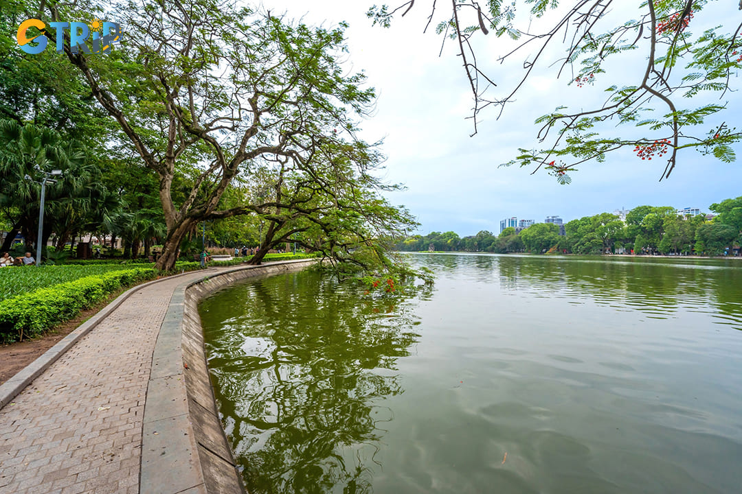 Hoan Kiem Lake is centrally located, just a 10-minute walk south from the Dong Xuan Market