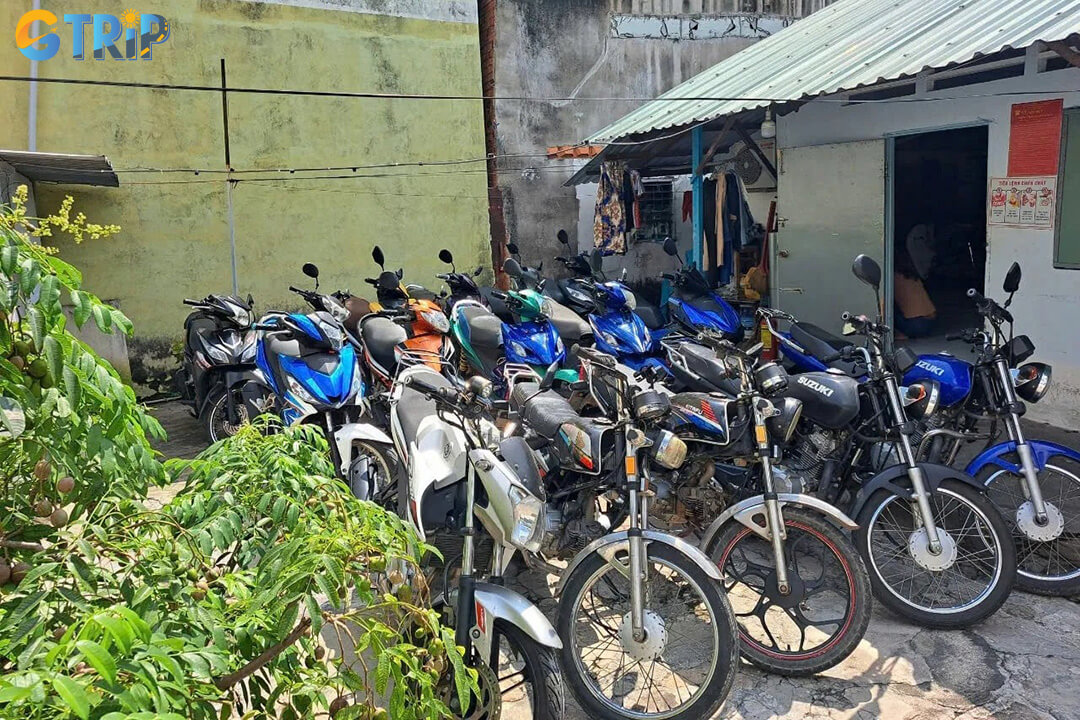 Hoang Dang Motorbike Rental stands out for convenience, with multiple citywide branches, airport access, flexible pickup/drop-off, and a wide range of affordable