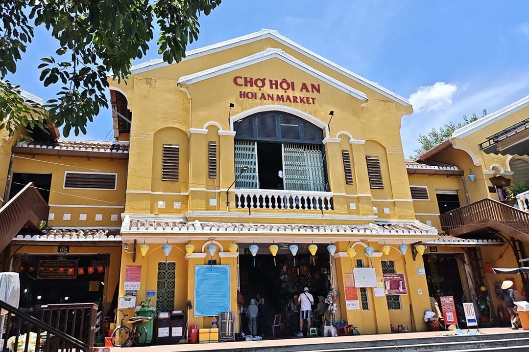 Hoi An Central Market: Travel Guide & How to Get There