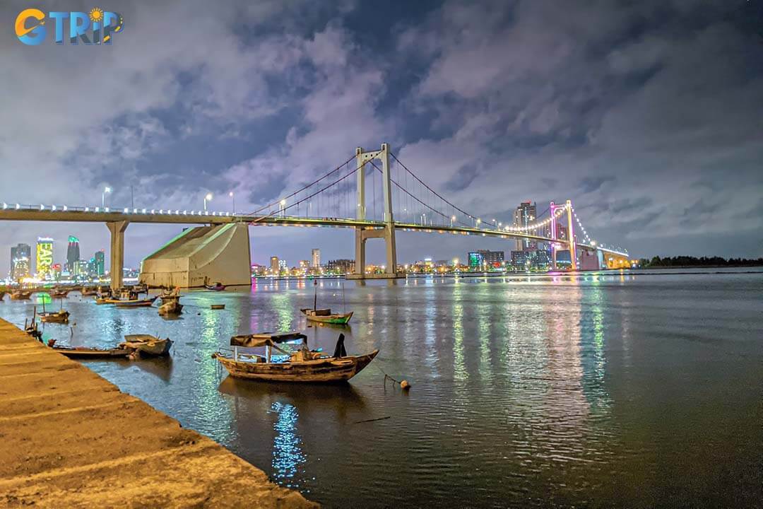 Hoi An lies about 30 km south of the bridge, with the most scenic one-hour motorbike ride following the coast past Non Nuoc Beach