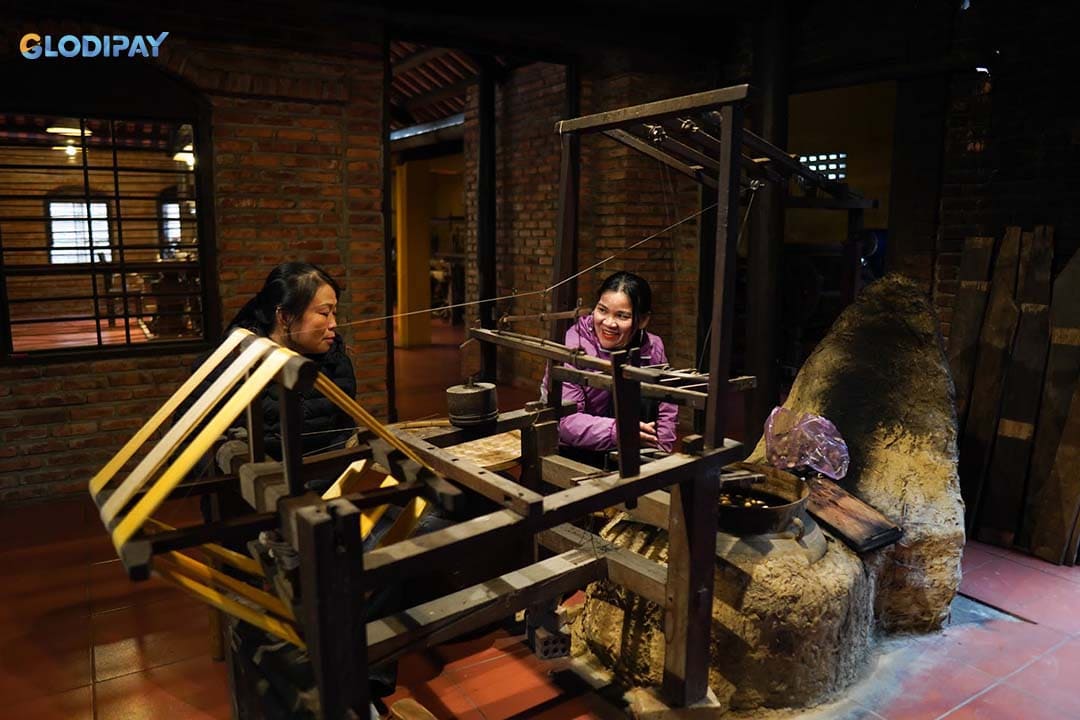 Hoi An Silk Village is located just outside Hoi An Ancient Town