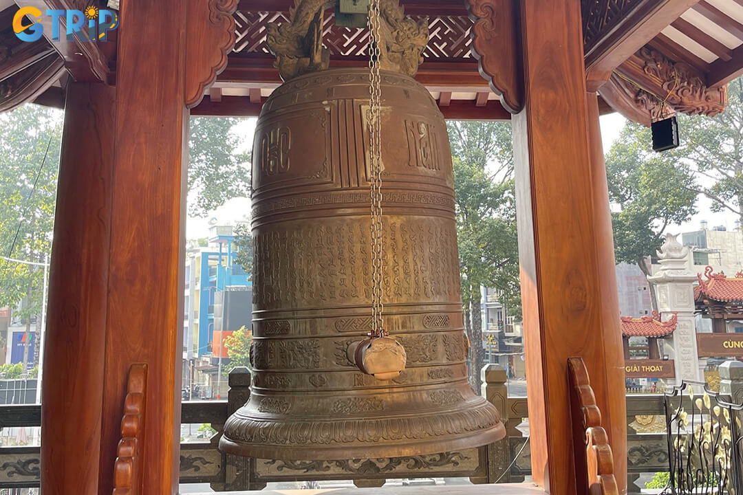 Home to Vietnam’s largest bronze bell, the temple resonates with a powerful symbol of peace and Buddhist heritage