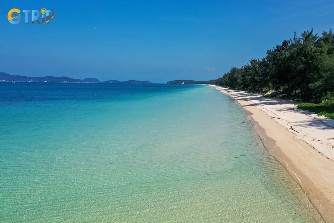 Hong Van Beach is known for its pristine sands and calm, turquoise waters