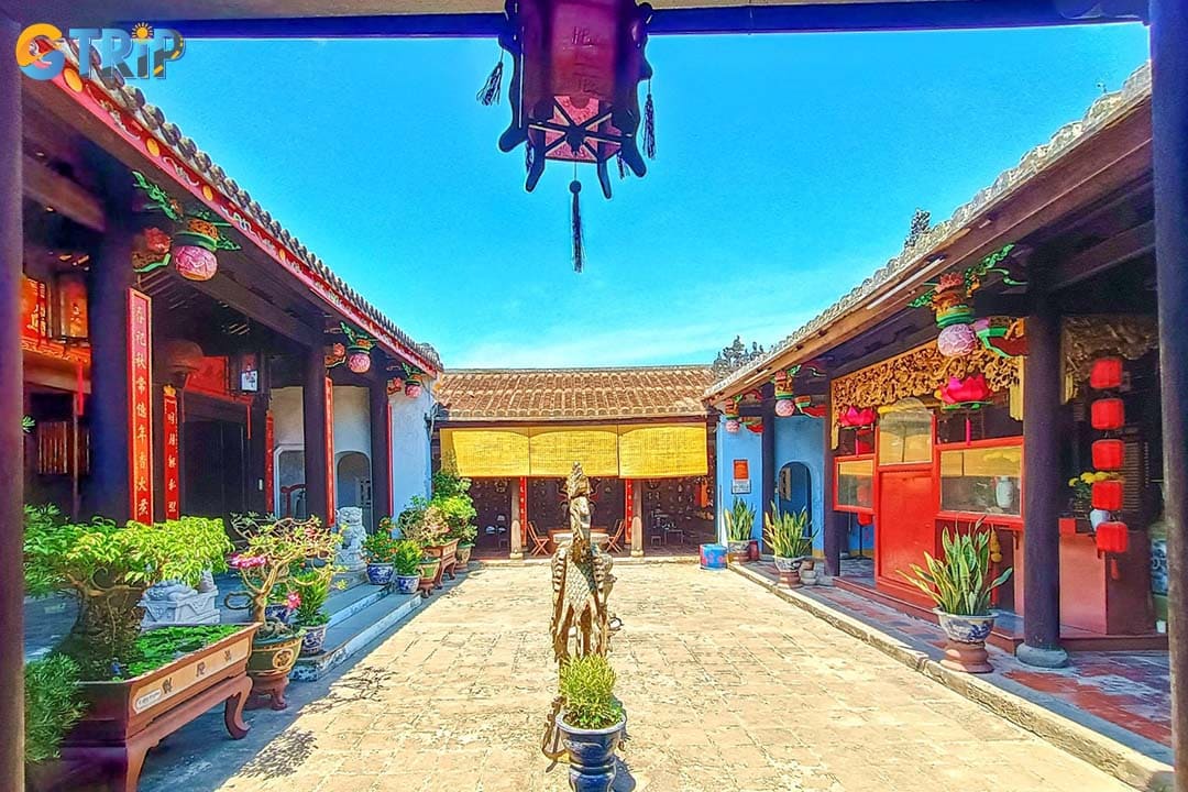 If you visit the communal house on special occasions like festivals, you can fully experience the festive atmosphere here