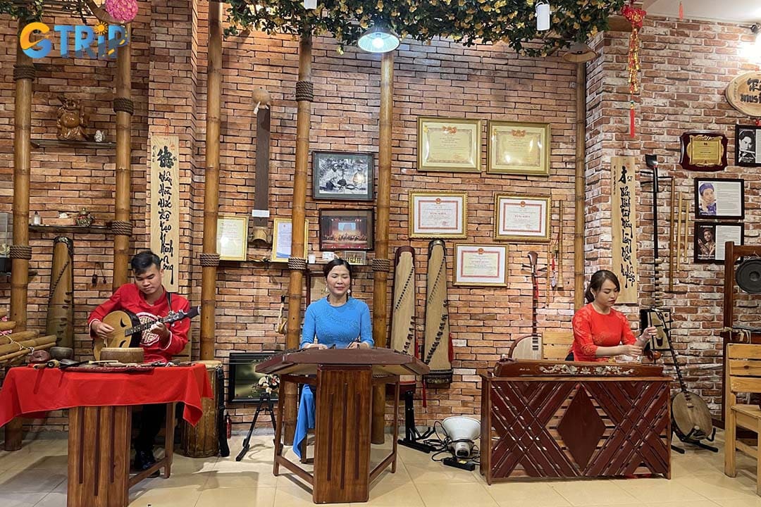 If you want to listen to Vietnamese folk music, visit Truc Mai Music House in Binh Thanh District